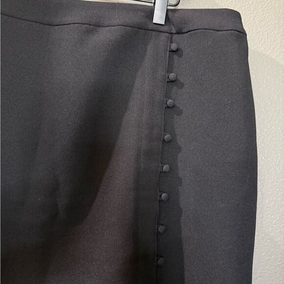 Nine West Black Asymmetrical Button Front Skirt Textured fabric - Picture 3 of 9